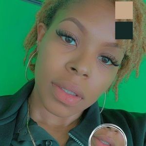 Meet your Posher, Devonna